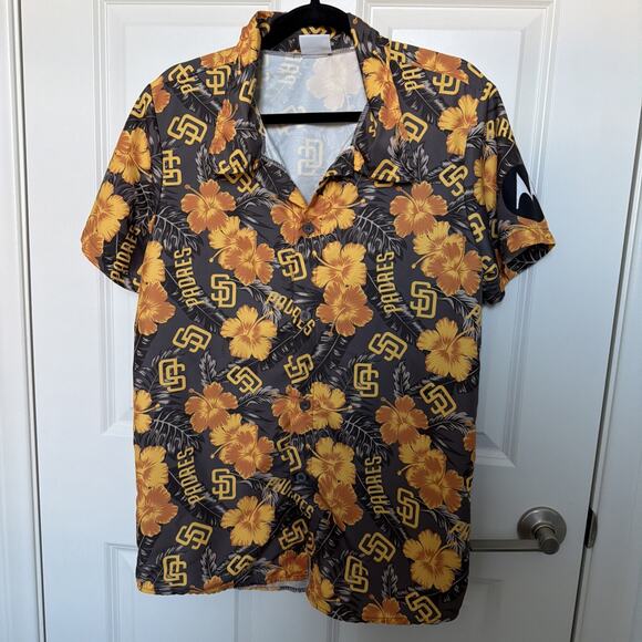 BDA Sports Other - MLB San Diego Padres SGA 4/14/25 Hawaiian Full Button Floral Size M Casual Shirt